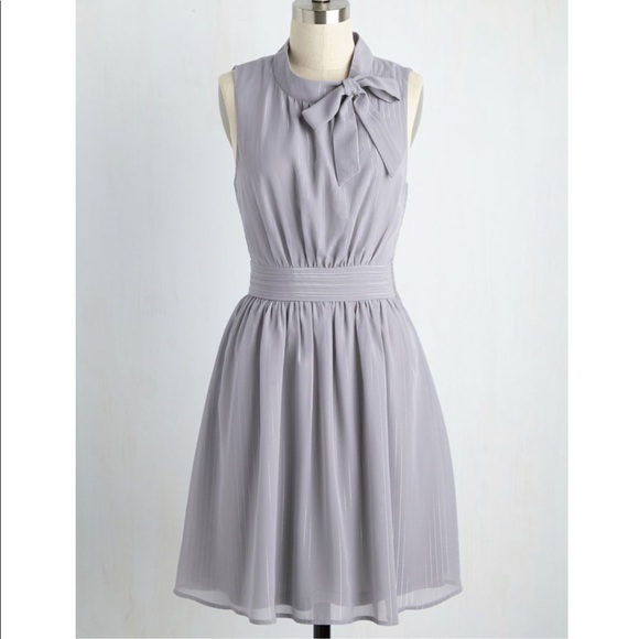 Modcloth Dresses & Skirts - ModCloth Sunny City in Moon dress w/ silver thread